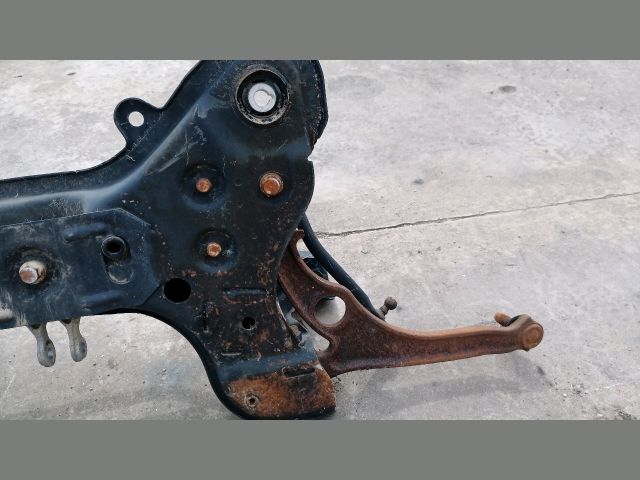 bontott FIAT STILO Első Bölcső