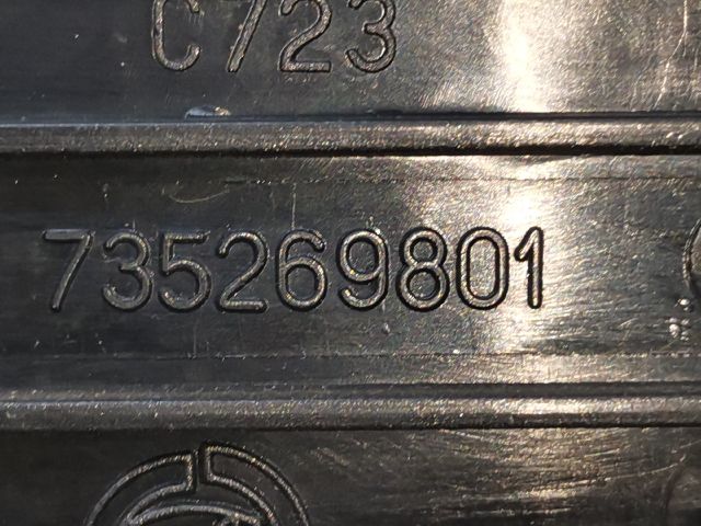 bontott FIAT STILO Első Hamutartó