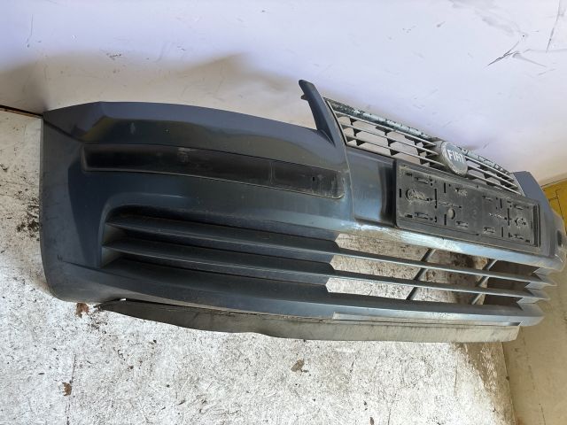 bontott FIAT STILO Első Lökhárító (Részeivel)