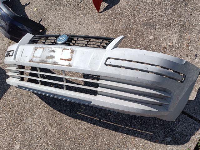 bontott FIAT STILO Első Lökhárító (Részeivel)