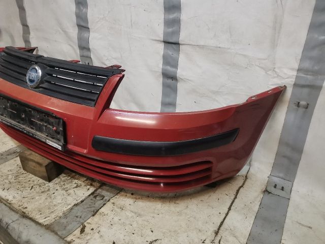 bontott FIAT STILO Első Lökhárító (Üresen)
