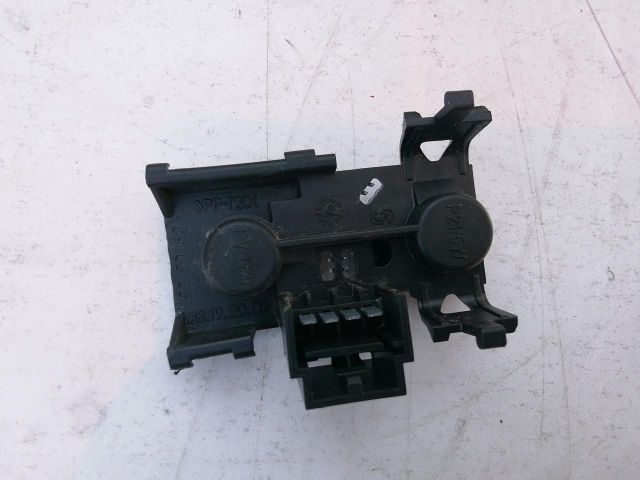 bontott FIAT STILO Fényszóró Izzó Foglalat