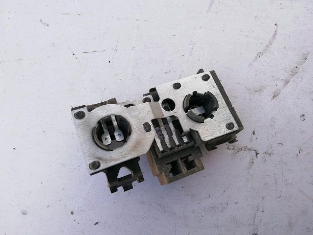 bontott FIAT STILO Fényszóró Izzó Foglalat