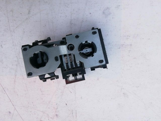 bontott FIAT STILO Fényszóró Izzó Foglalat