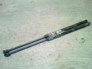 bontott FIAT STILO Gázrugós Kitámasztó Teleszkóp Motorháztető