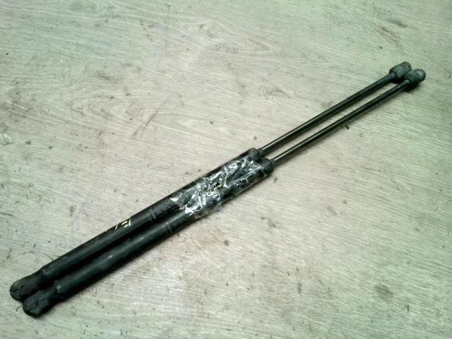 bontott FIAT STILO Gázrugós Kitámasztó Teleszkóp Motorháztető