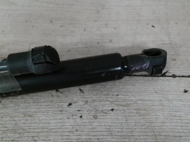 bontott FIAT STILO Gázrugós Kitámasztó Teleszkóp Motorháztető