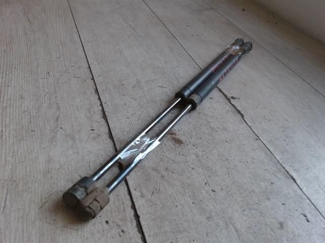 bontott FIAT STILO Gázrugós Kitámasztó Teleszkóp Pár Csomagtérajtó