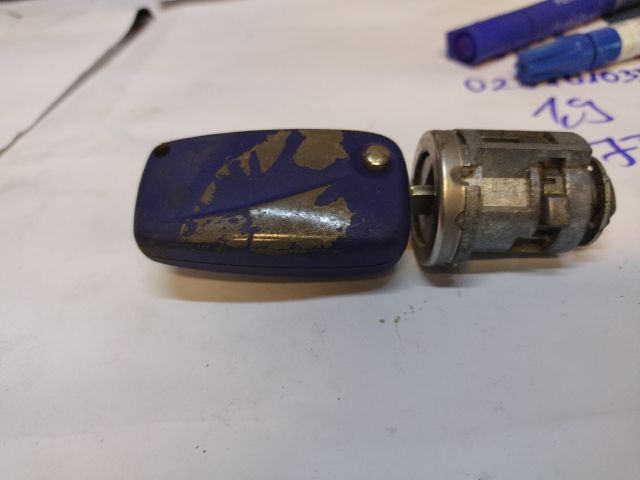 bontott FIAT STILO Gyújtáskapcsoló Zárbetét