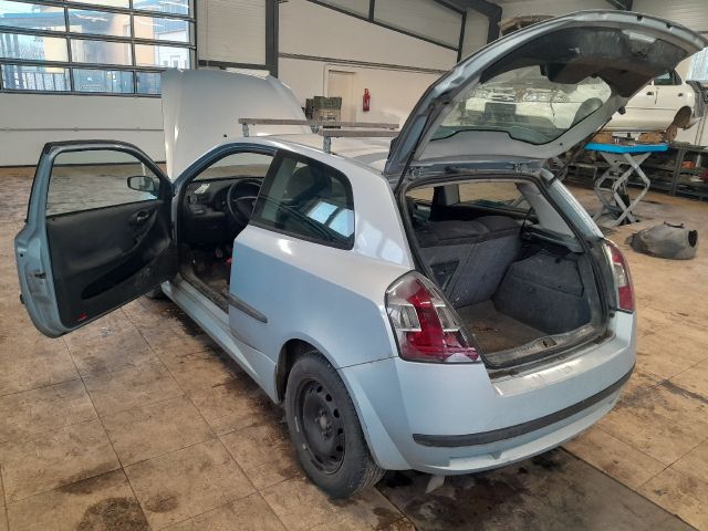 bontott FIAT STILO Hátsó Ablaktörlő Motor