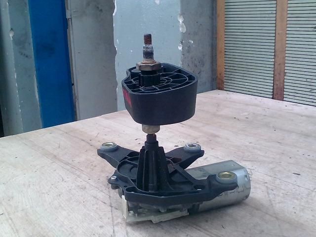 bontott FIAT STILO Hátsó Ablaktörlő Motor