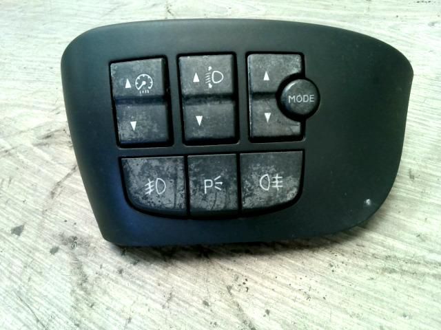 bontott FIAT STILO Hátsó Ködzárófény Kapcsoló