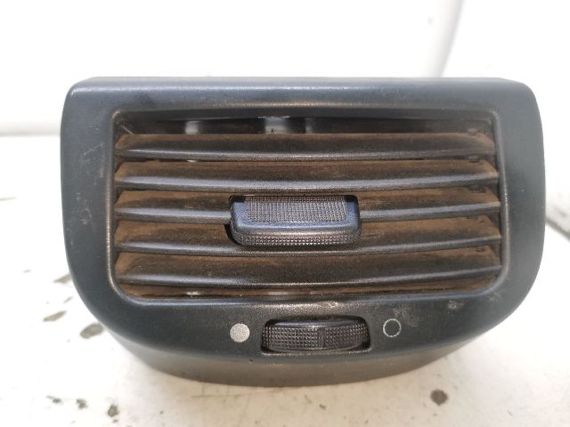 bontott FIAT STILO Hátsó középső Szellőző