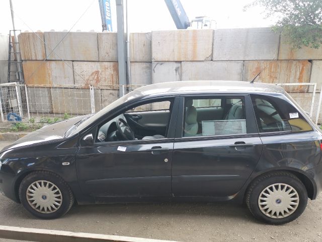 bontott FIAT STILO Hátsó Lökhárító (Üresen)