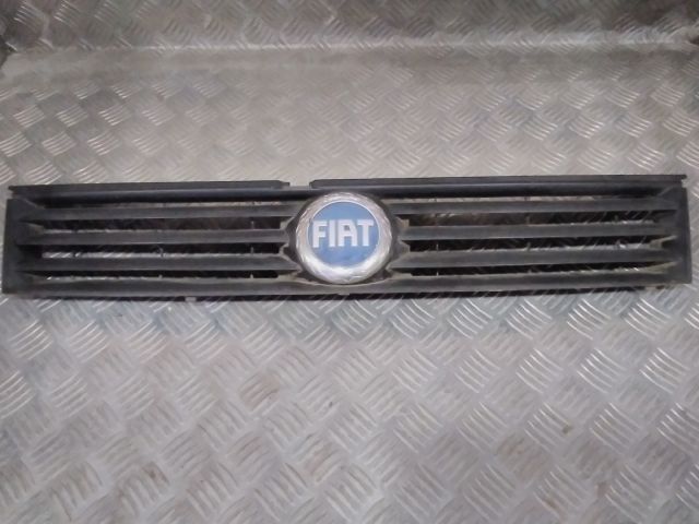 bontott FIAT STILO Hűtőrács
