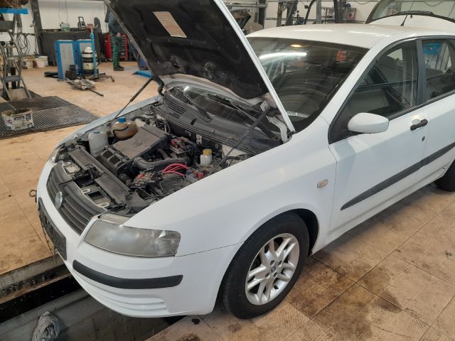 bontott FIAT STILO Jobb A Oszlop Burkolat