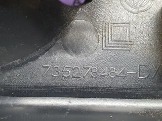 bontott FIAT STILO Jobb A Oszlop Hangszóró Burkolat