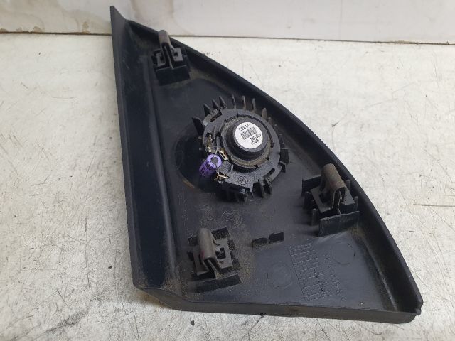 bontott FIAT STILO Jobb A Oszlop Hangszóró Burkolat