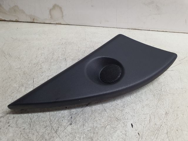 bontott FIAT STILO Jobb A Oszlop Hangszóró Burkolat