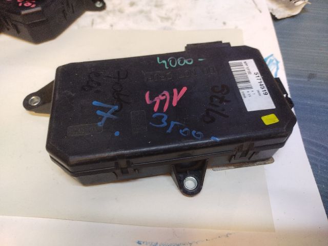 bontott FIAT STILO Jobb első Ablakemelő Elektronika