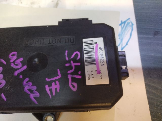 bontott FIAT STILO Jobb első Ablakemelő Elektronika