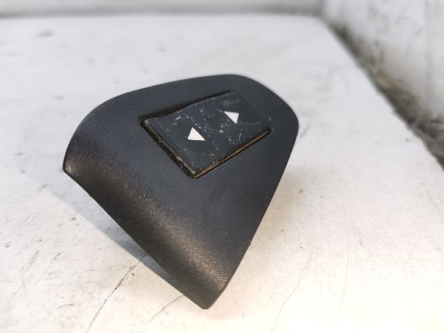 bontott FIAT STILO Jobb első Ablakemelő Kapcsoló