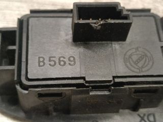 bontott FIAT STILO Jobb első Ablakemelő Kapcsoló