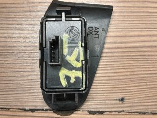 bontott FIAT STILO Jobb első Ablakemelő Kapcsoló