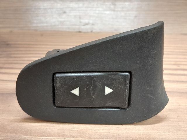 bontott FIAT STILO Jobb első Ablakemelő Kapcsoló