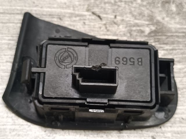 bontott FIAT STILO Jobb első Ablakemelő Kapcsoló