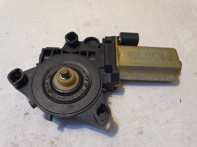 bontott FIAT STILO Jobb első Ablakemelő Motor