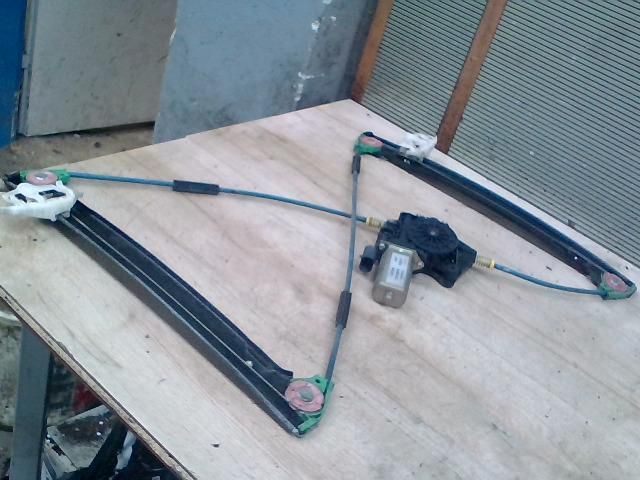 bontott FIAT STILO Jobb első Ablakemelő Szerkezet (Elektromos)