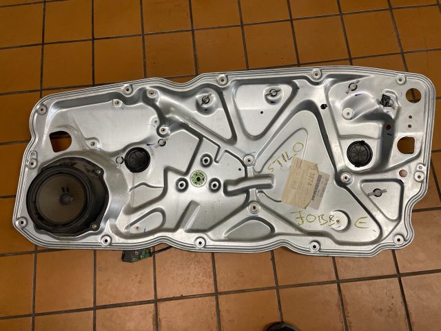 bontott FIAT STILO Jobb első Ablakemelő Szerkezet (Elektromos)