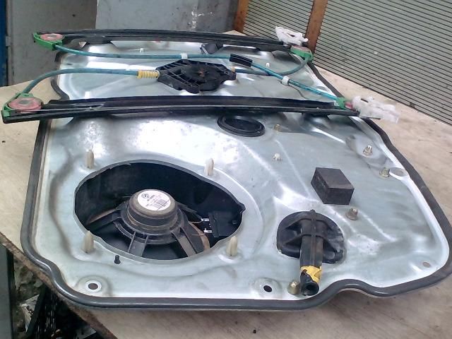 bontott FIAT STILO Jobb első Ablakemelő Szerkezet (Elektromos)