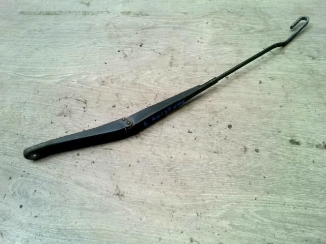 bontott FIAT STILO Jobb első Ablaktörlő Kar