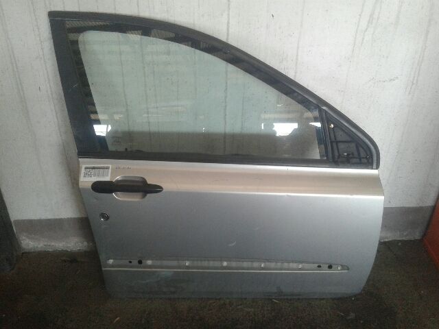 bontott FIAT STILO Jobb első Ajtó (Részeivel)