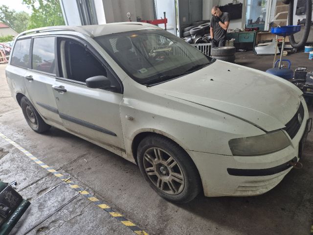 bontott FIAT STILO Jobb első Ajtó (Részeivel)