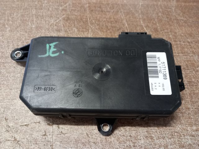 bontott FIAT STILO Jobb első Ajtó Vezérlőegység