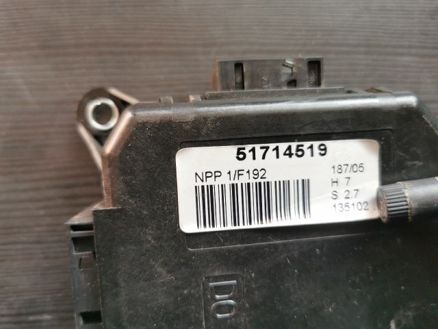 bontott FIAT STILO Jobb első Ajtó Vezérlőegység