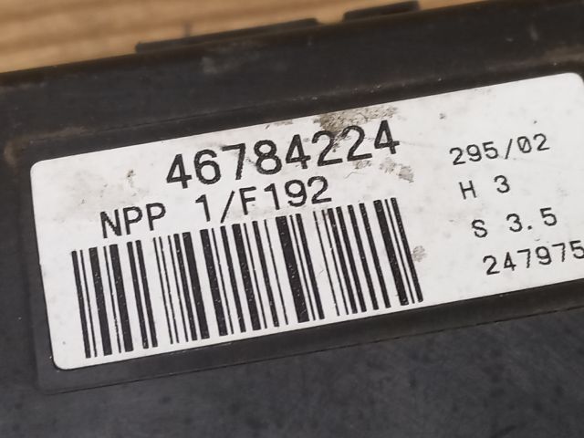 bontott FIAT STILO Jobb első Ajtó Vezérlőegység