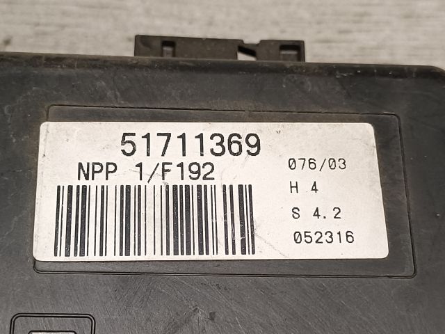 bontott FIAT STILO Jobb első Ajtó Vezérlőegység