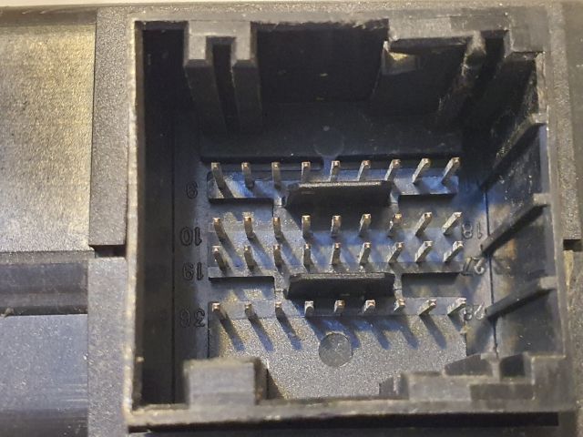 bontott FIAT STILO Jobb első Ajtó Vezérlőegység