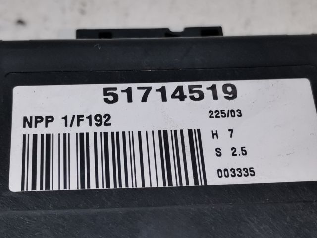 bontott FIAT STILO Jobb első Ajtó Vezérlőegység