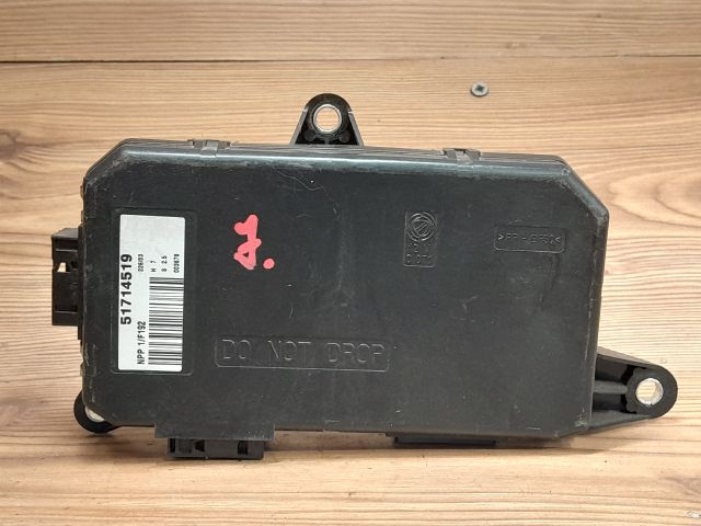 bontott FIAT STILO Jobb első Ajtó Vezérlőegység