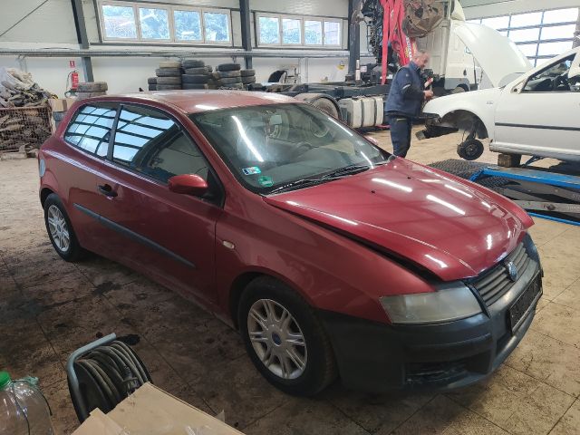 bontott FIAT STILO Jobb első Ajtóhatároló