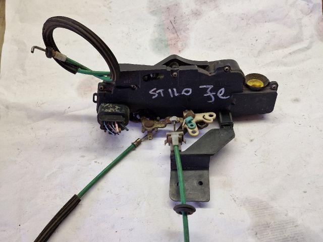 bontott FIAT STILO Jobb első Ajtózár