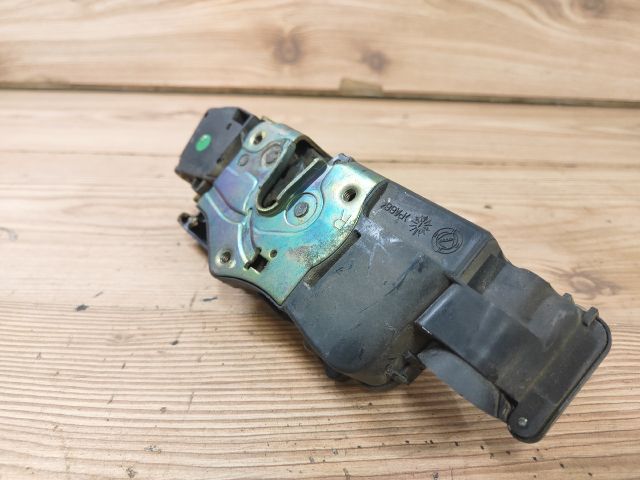 bontott FIAT STILO Jobb első Ajtózár