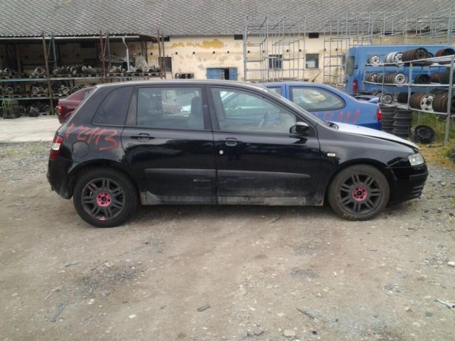 bontott FIAT STILO Jobb első Ajtózár