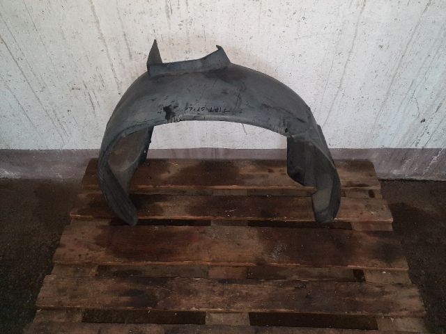 bontott FIAT STILO Jobb első Első Dobbetét (Kerékjárati, Műanyag)