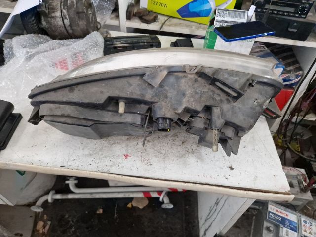 bontott FIAT STILO Jobb Fényszóró